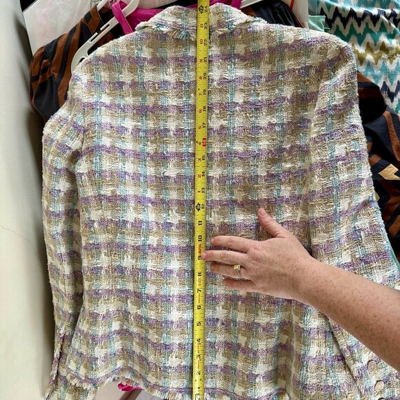 CHANEL White, Purple and Blue Tweed Jacket, 2005 RARE Excellent - Picture 9 of 15